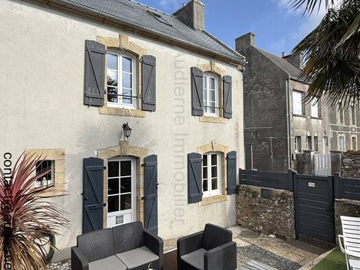 Maison à vendre 239 200 € 3 pièces 2 chambres 72 m² 89 m² de terrain Audierne 29770