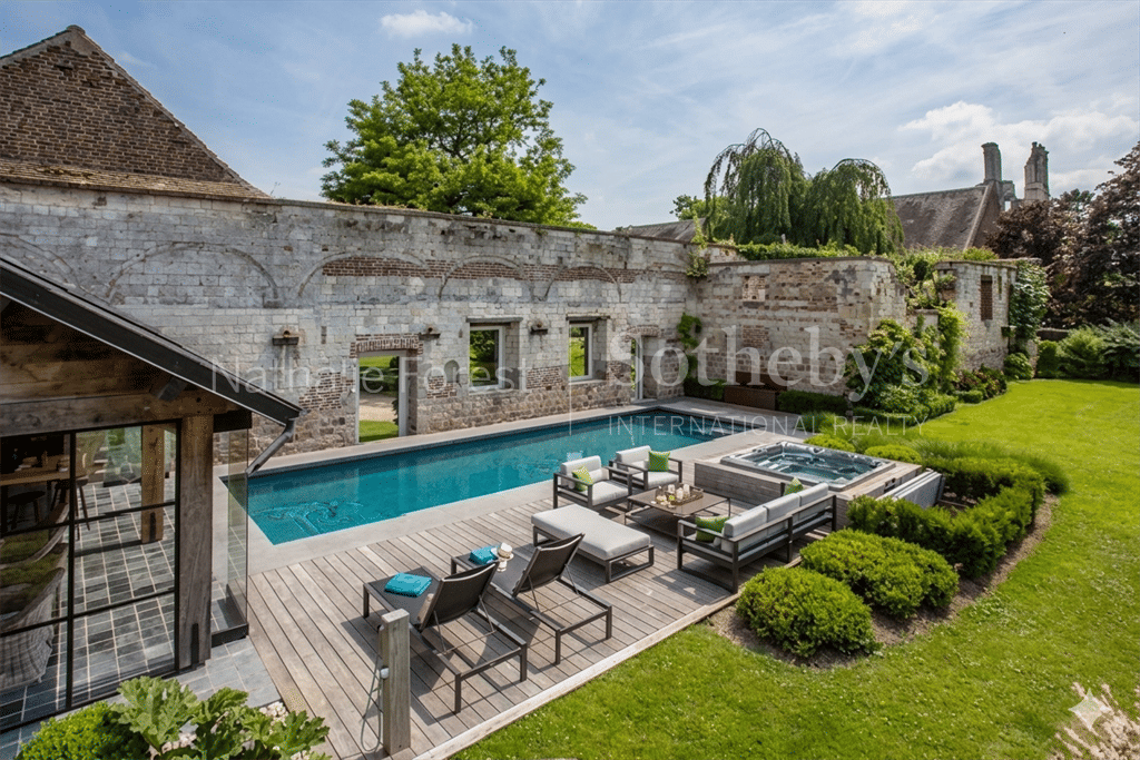 Maison 20 pièces 533 m² · à Arras · 533 m² · 1 990 000 €