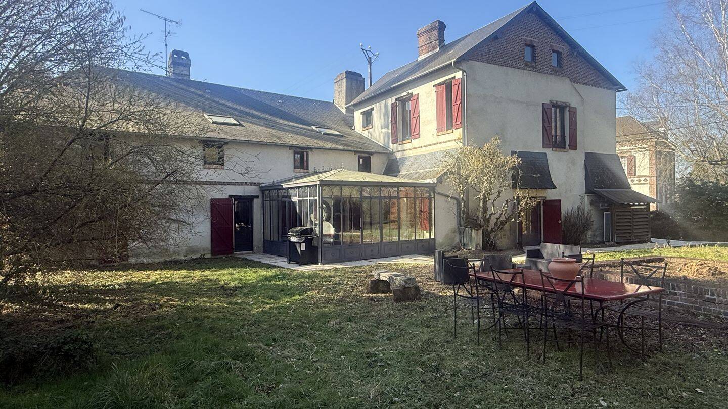 Maison 11 pièces 401 m² · à Livarot-Pays-d'Auge · 401 m² · 421 000 €