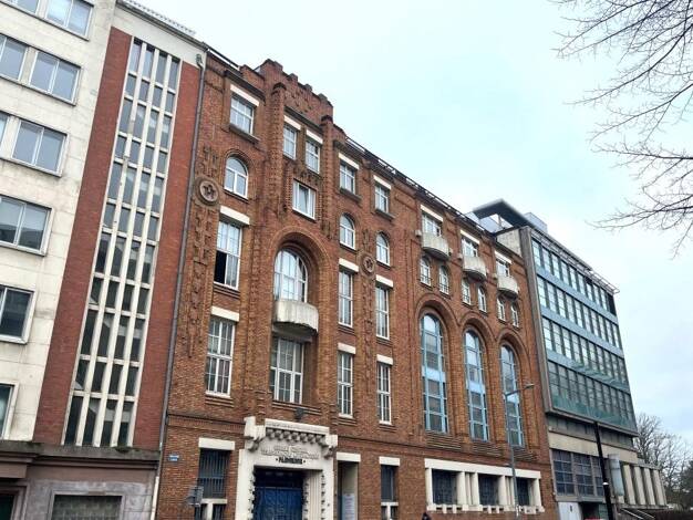 Espace bureau à vendre 3 348 000 € 1 240 m² de bureaux Centre Lille 59800