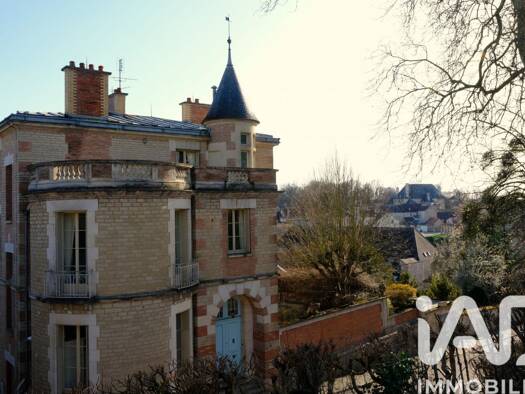 Maison à vendre 525 000 € 13 pièces 6 chambres 470 m² 797 m² de terrain Nord Est Châtillon-sur-Seine 21400