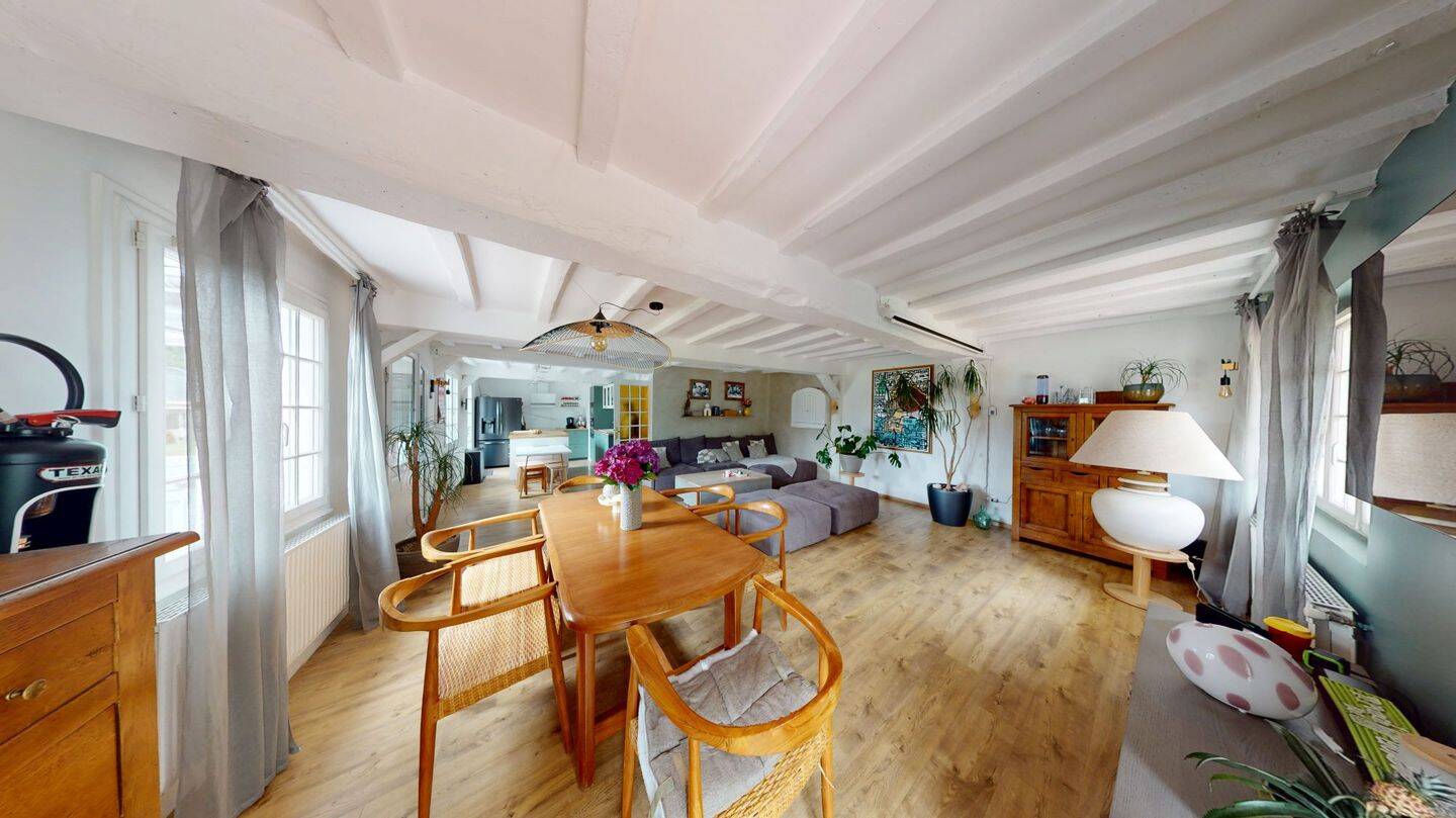 Maison 7 pièces 232 m² · à Montivilliers · 231,7 m² · 560 000 €