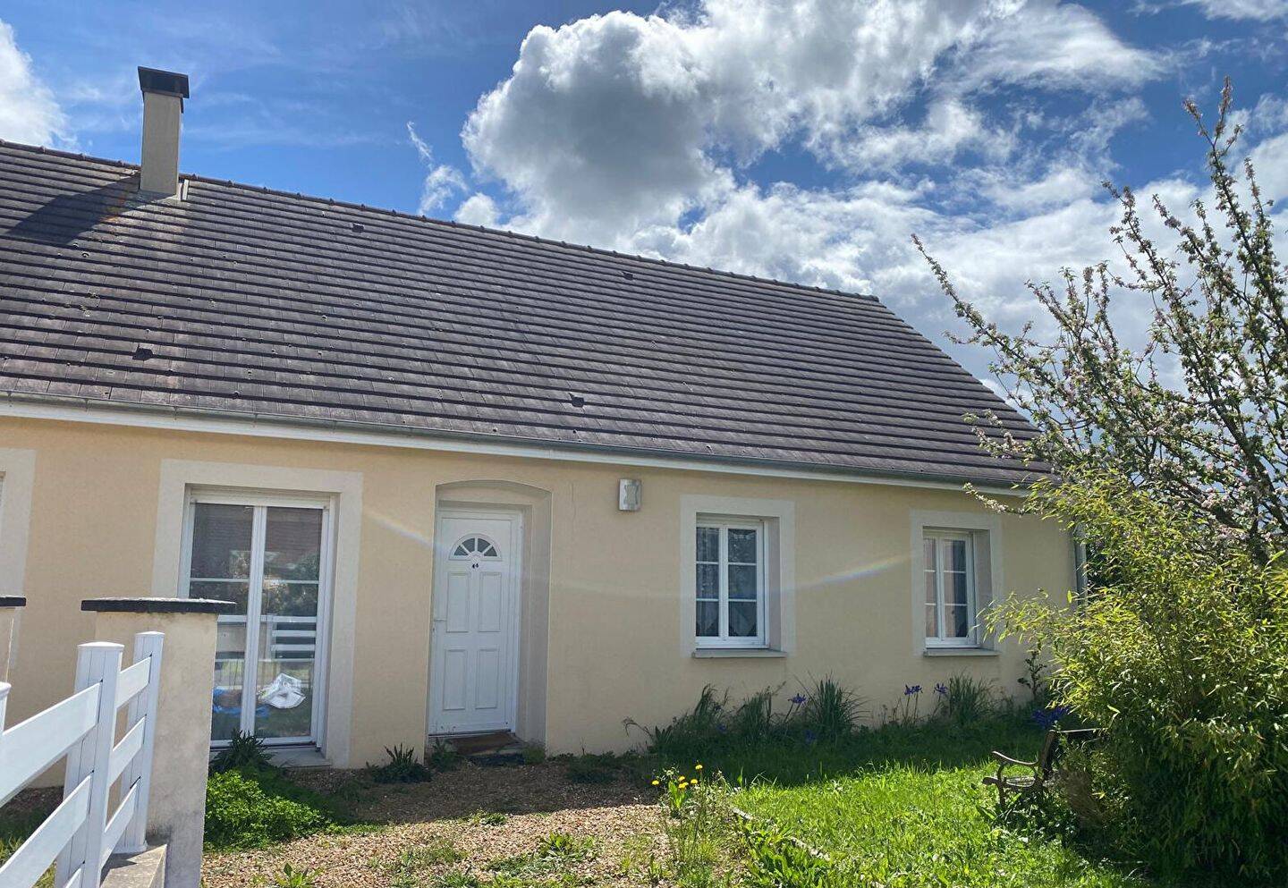 Maison 4 pièces 98 m² · à Brou · 97,6 m² · 725 €