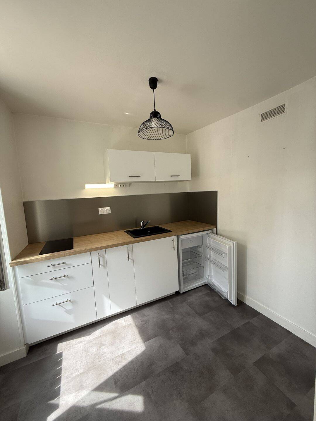 Appartement 1 pièce 33 m² · à Laval · 32,7 m² · 450 €/mois