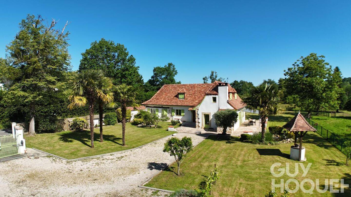 Maison 6 pièces 155 m² · à Monein · 155 m² · 330 000 €