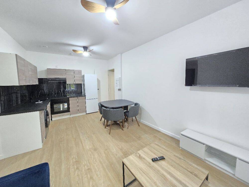 Appartement 3 pièces 47 m² · à Saint-Genis-Laval · 47 m² · 1 100 €/mois