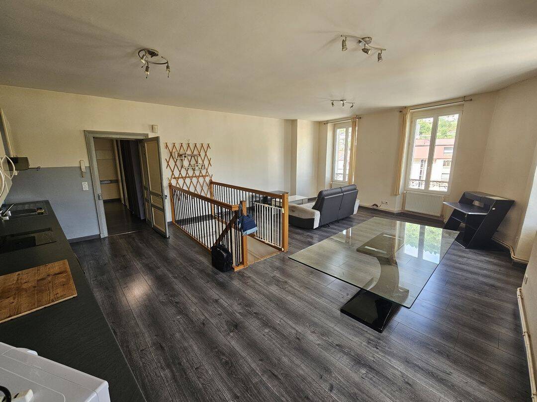 Appartement 6 pièces 129 m² · à Saint-Claude · 129 m² · 120 000 €