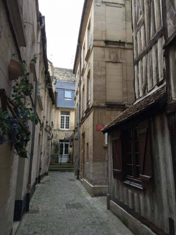 Appartement 1 pièce 12 m² · à Caen · 11,8 m² · 335 €