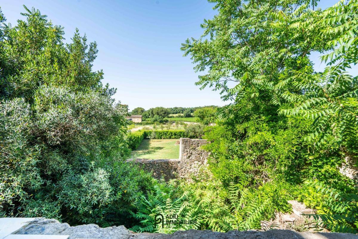 Maison 6 pièces 160 m² · à Uzès · 160 m² · 160 000 €