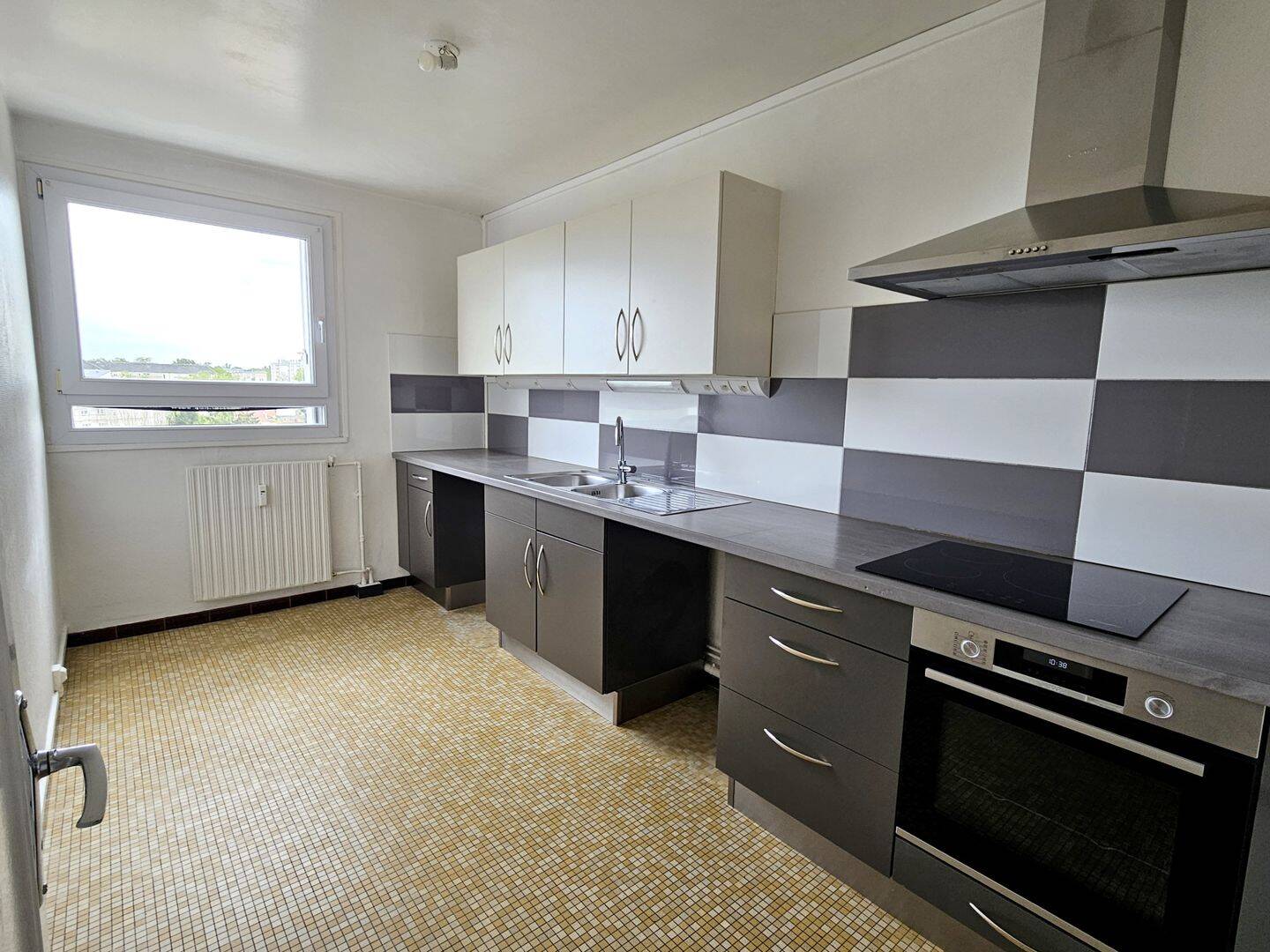 Appartement 4 pièces 78 m² · à Compiègne · 77,6 m² · 875 €/mois