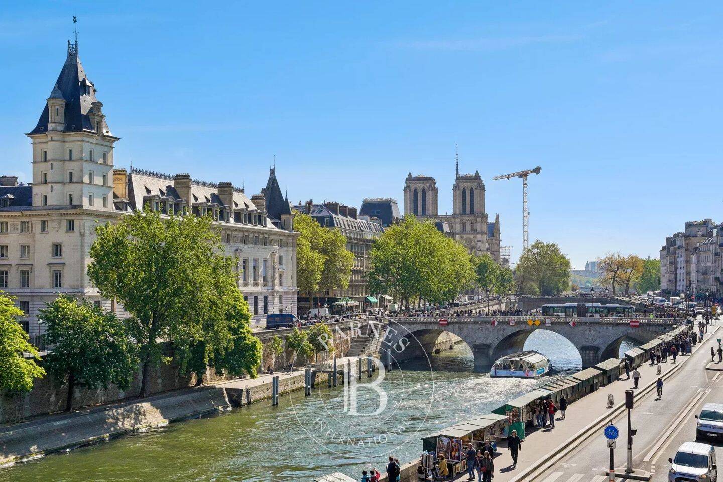 Appartement 4 pièces 81 m² · à Paris 6ème Arrondissement · 81 m² · 7 000 €