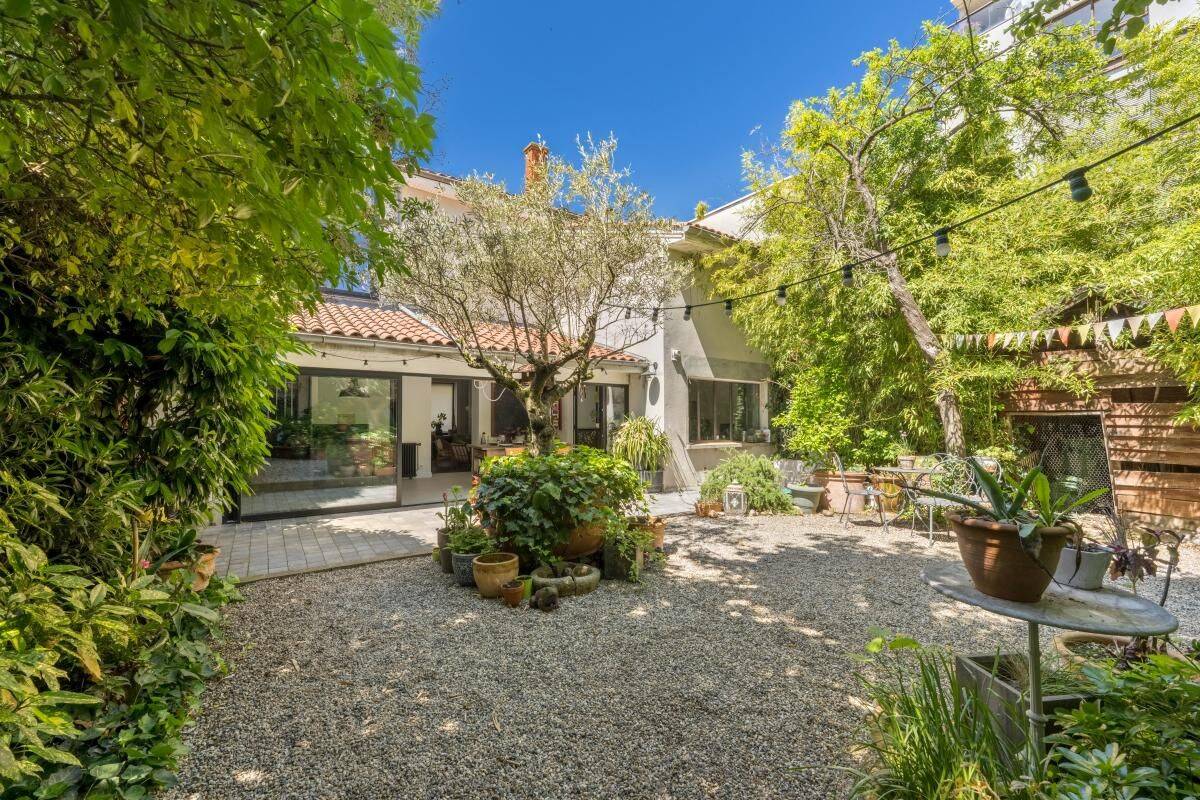 Maison 5 pièces 159 m² · à Lyon 3ème Arrondissement · 159 m² · 915 000 €