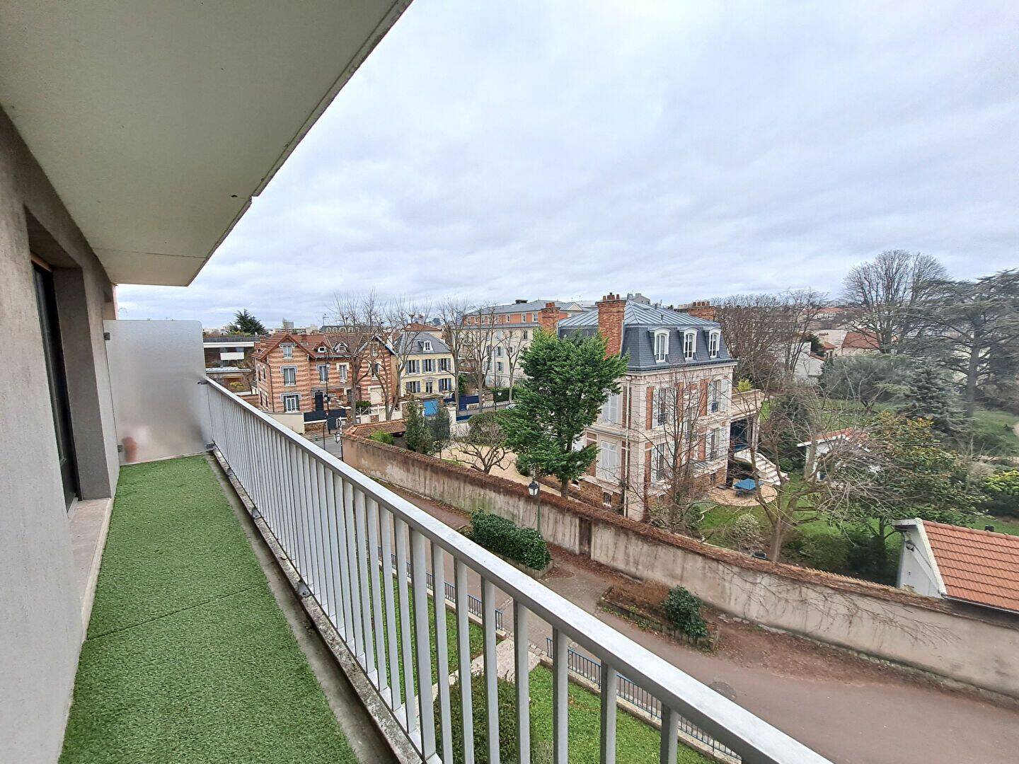 Appartement 1 pièce 34 m² · à Rueil-Malmaison · 34 m² · 980 €