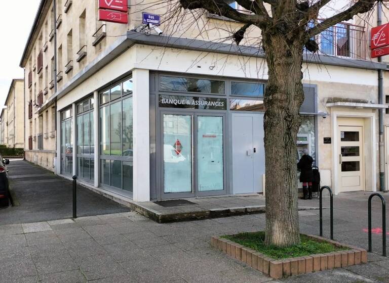 Local commercial à louer 1 418 € 139 m²<br/>Surface de vente Victoire Compiègne 60200