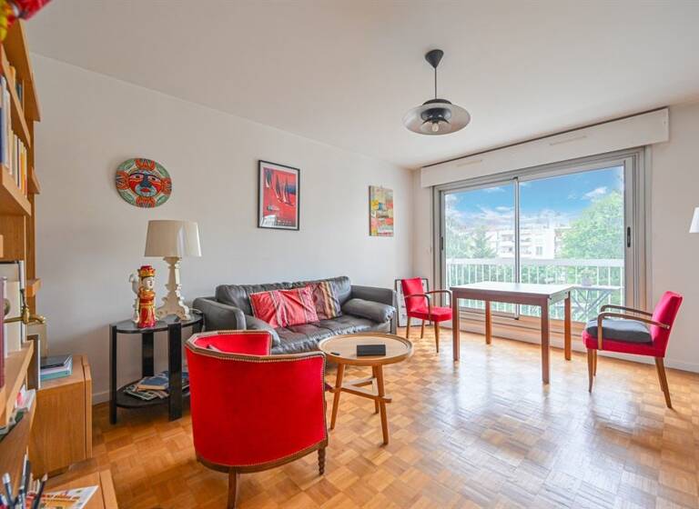 Appartement en viager occupé Bouquet 175 000 € 2 pièces 1<br/>chambre 60 m²<br/>superficie 5/7<br/>étage Diderot-Domaine du Bois Vincennes 94300