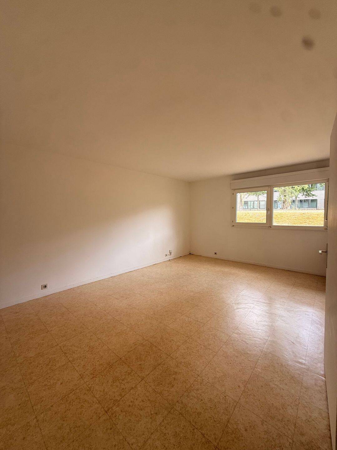 Appartement 2 pièces 53 m² · à Cergy · 52,6 m² · 123 505 €