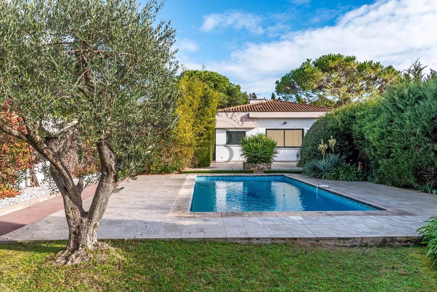 Maison 4 pièces 160 m² · à Mougins · 160 m² · 1 690 000 €
