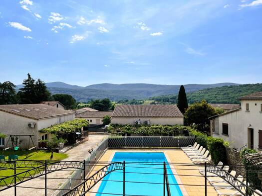 Appartement à vendre 99 000 € 3 pièces 2 chambres 52,8 m² Étage 1/2 Vallon-Pont-d'Arc 07150