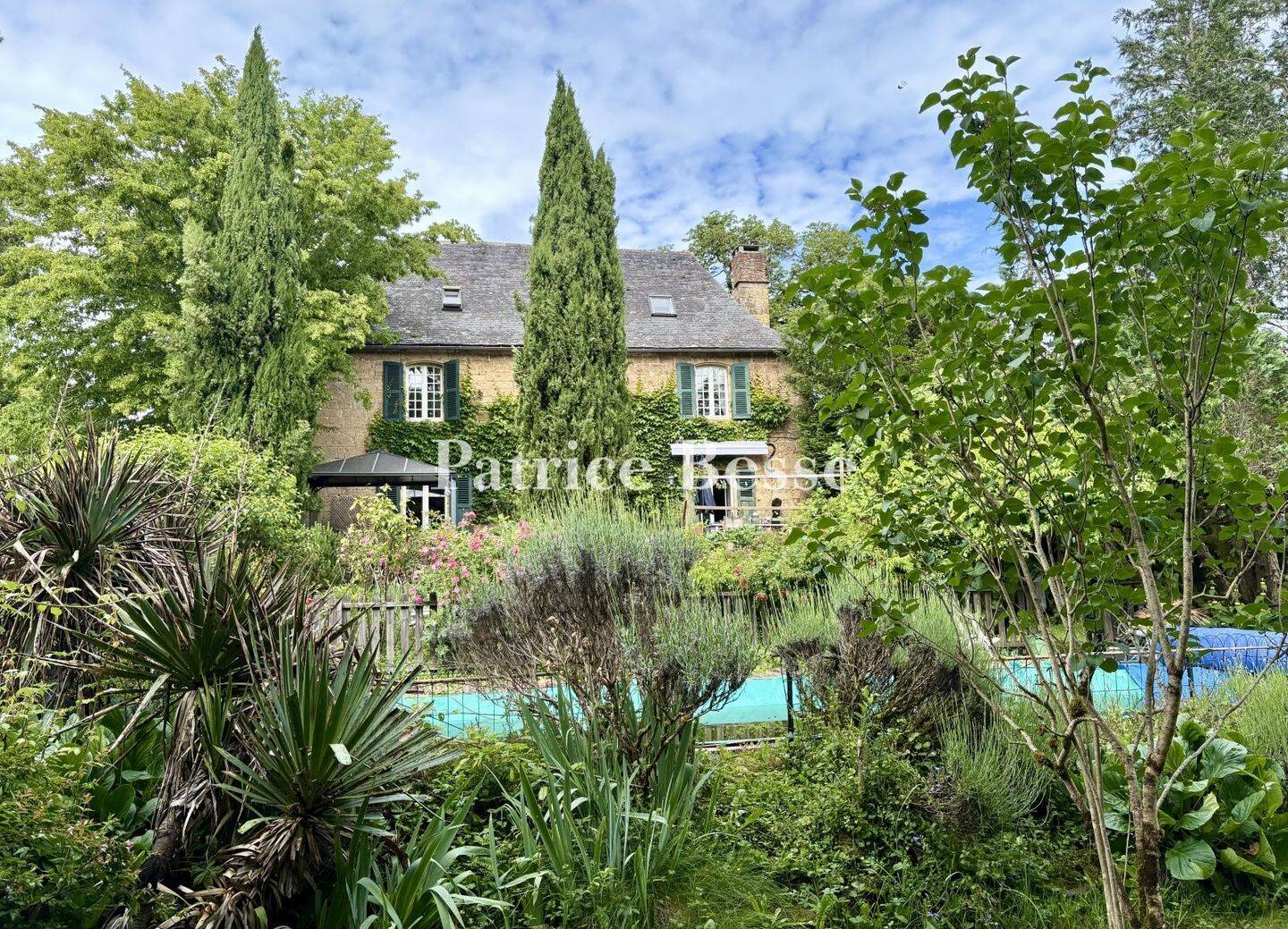 Maison 8 pièces 236 m² · à Le Vignon-en-Quercy · 236 m² · 430 000 €