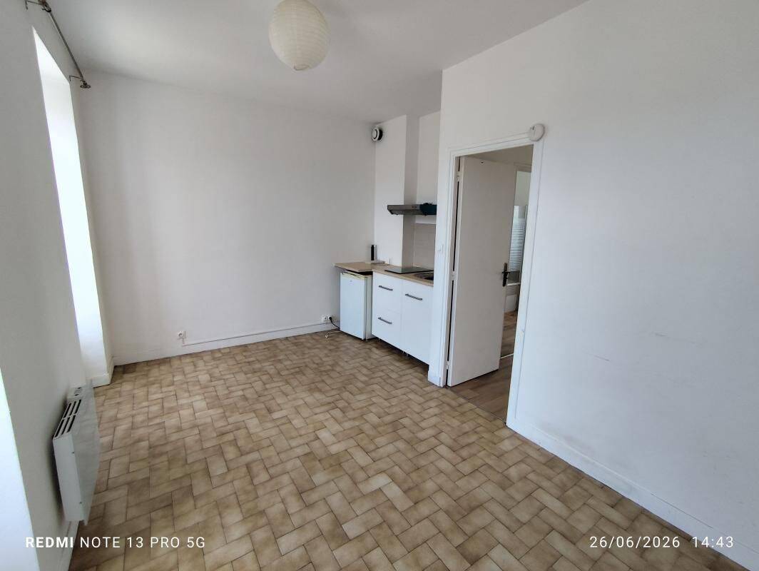 Appartement 1 pièce 24 m² · à Landivisiau · 24,2 m² · 340 €