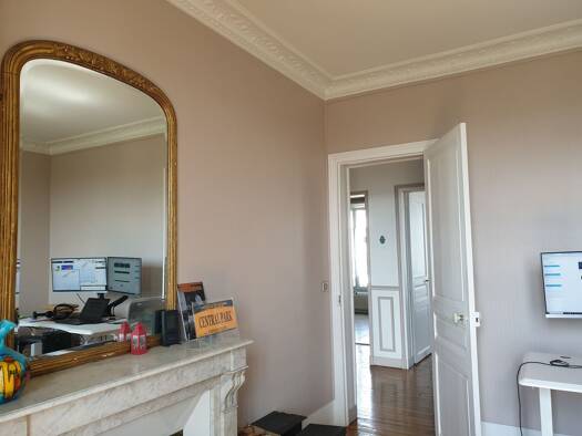 Appartement à louer 2 450 € 3 pièces 2 chambres 84 m² Étage -5/6 Hôtel de Ville Courbevoie 92400