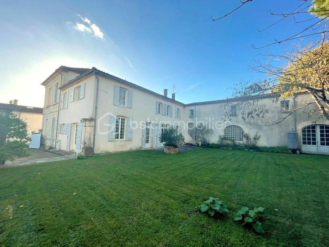 Maison 9 pièces 286 m² · à Cozes · 285,9 m² · 499 000 €