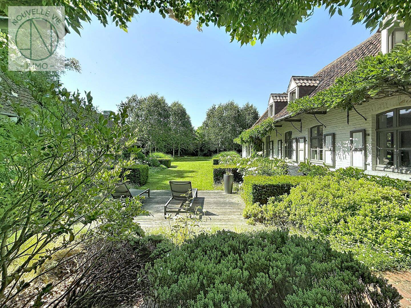 Maison 7 pièces 325 m² · à Croix · 325 m² · 1 380 000 €