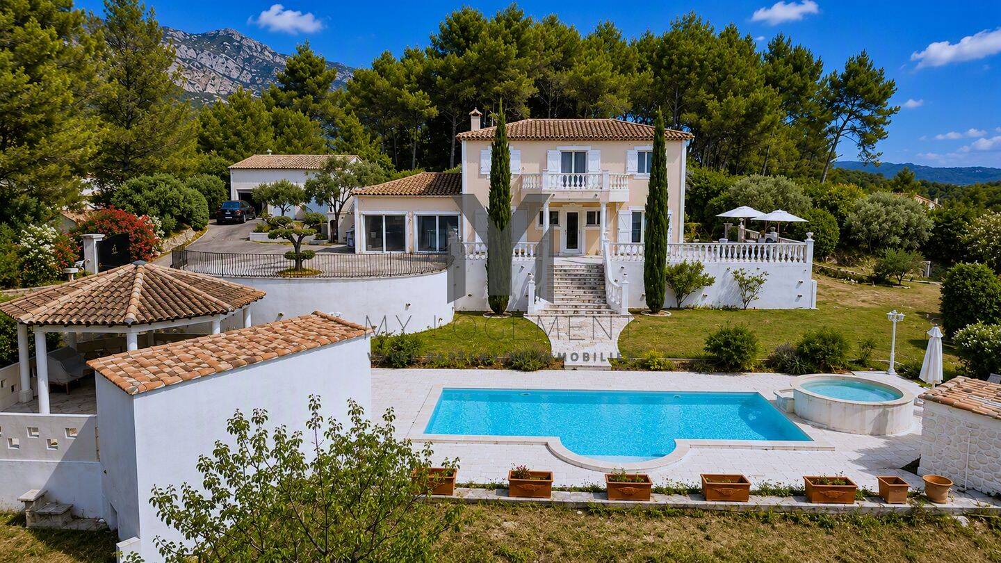 Maison 6 pièces 166 m² · à Roquevaire · 165,7 m² · 895 000 €