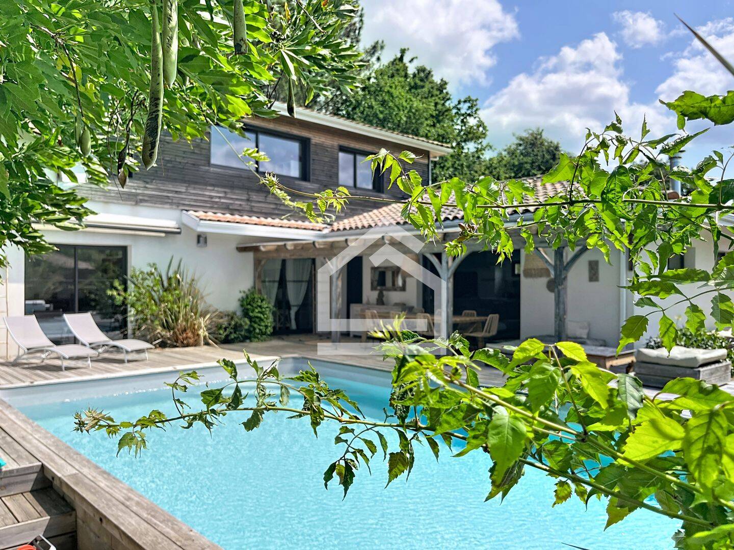 Maison 7 pièces 240 m² · à Lacanau · 240 m² · 1 040 000 €