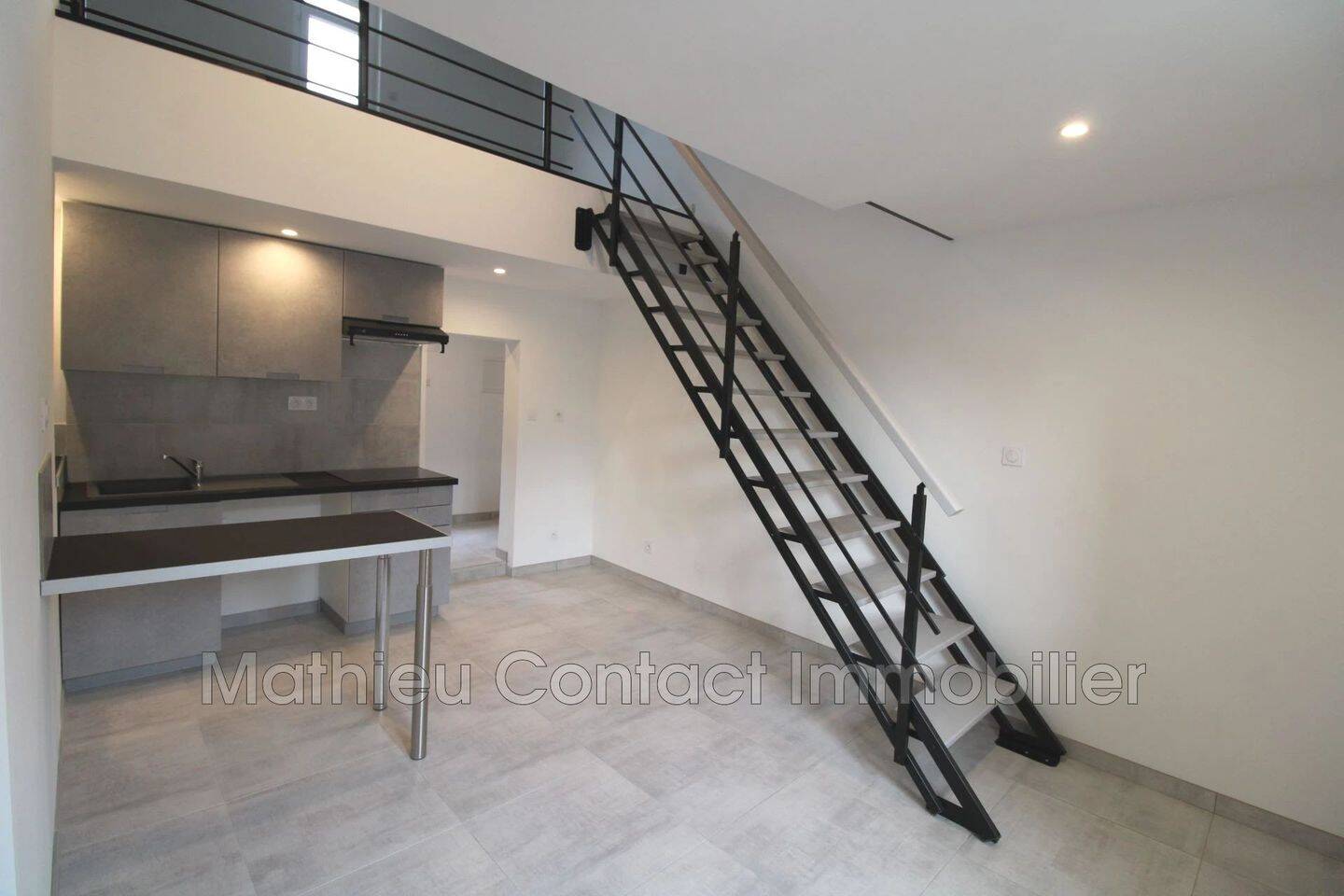 Appartement 1 pièce 21 m² · à Nîmes · 21,1 m² · 505 €