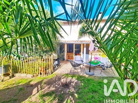 Maison à vendre 350 000 € 11 pièces 6 chambres 275 m² 660 m² de terrain Genouillé 17430