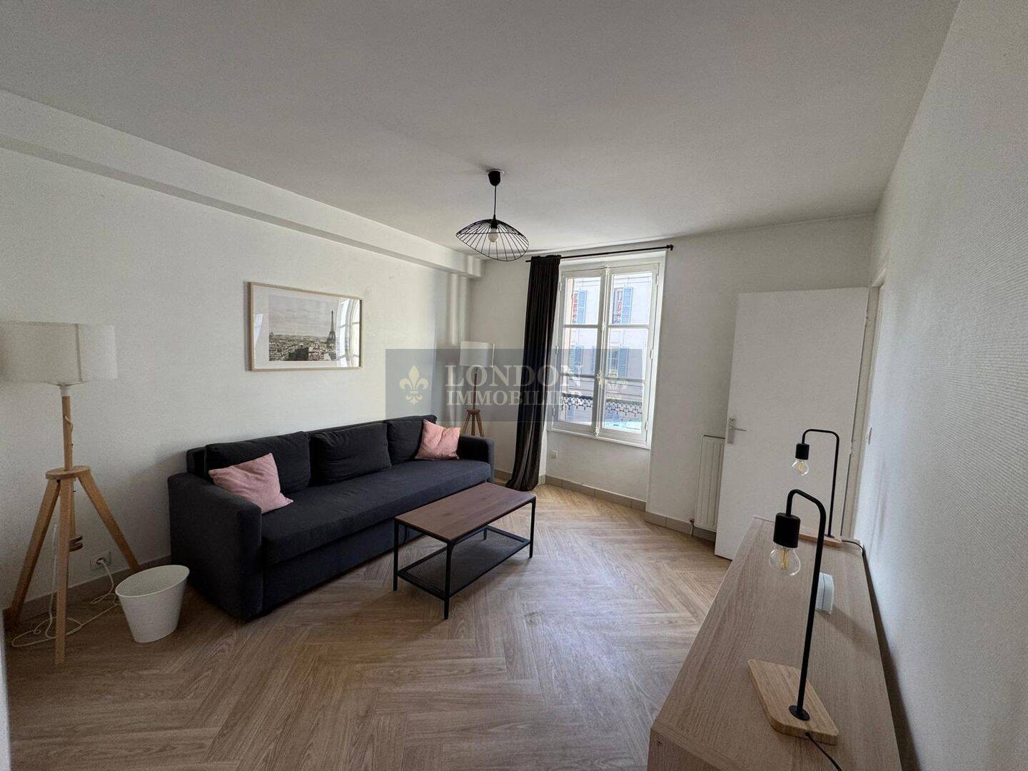 Appartement 2 pièces 44 m² · à Versailles · 43,6 m² · 1 400 €/mois