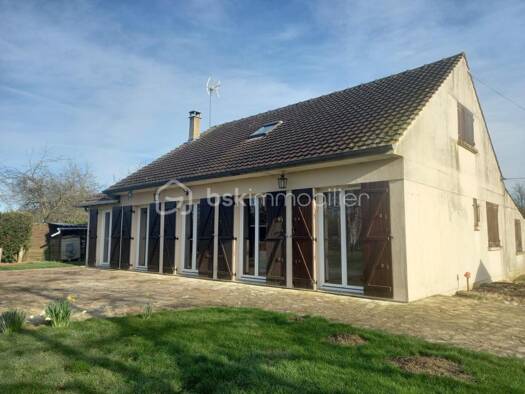 Maison à vendre 250 000 € 5 pièces 4 chambres 133 m² 2 150 m² de terrain Meigneux 77520