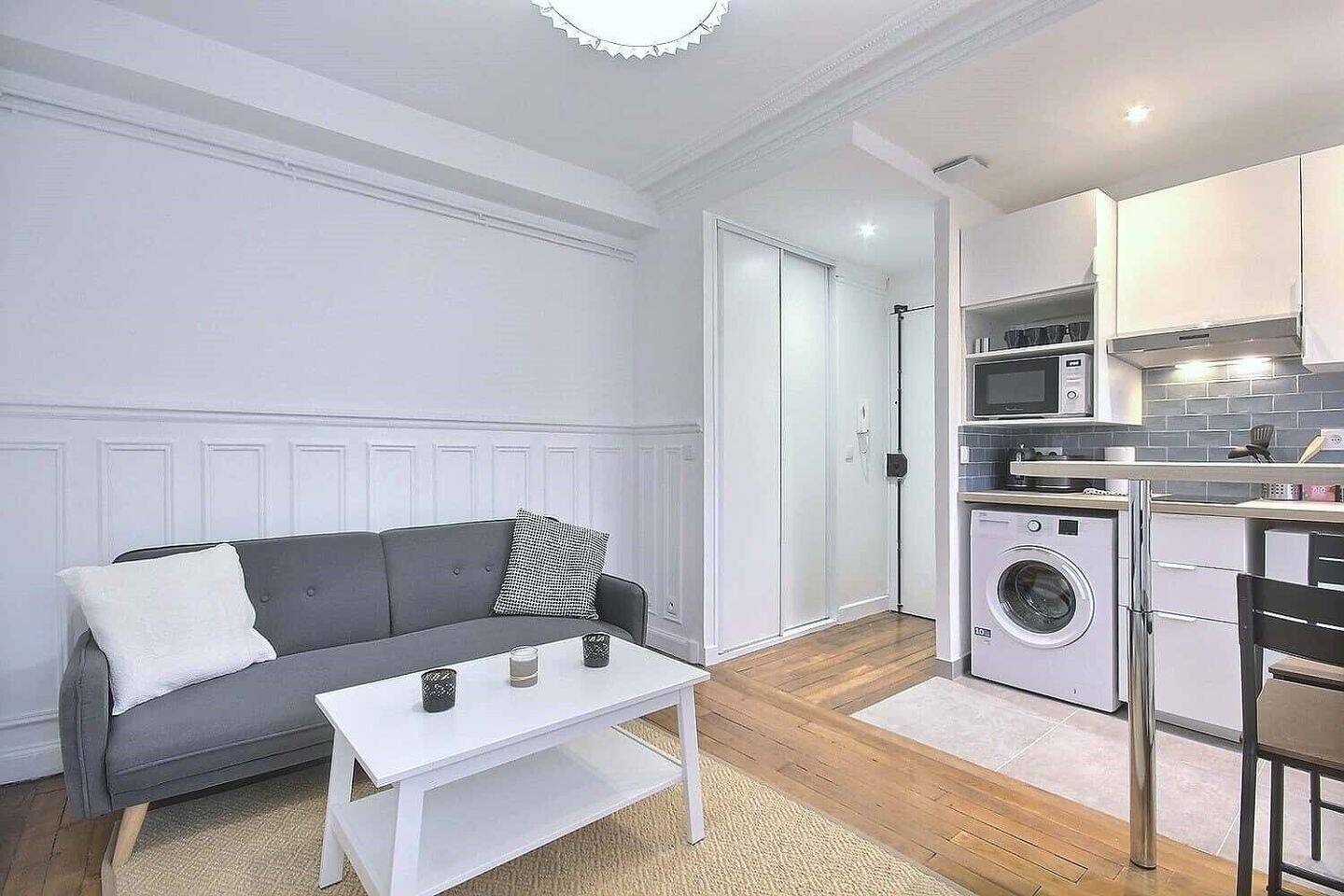 Appartement 1 pièce 28 m² · à Paris 18ème Arrondissement · 28 m² · 1 528 €