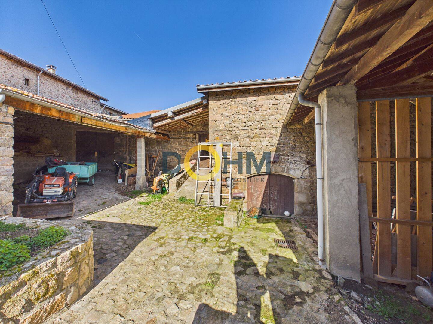 Maison 6 pièces 155 m² · à La Tourette · 155 m² · 250 000 €