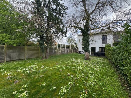 Maison à louer 2 912 € 5 pièces 4 chambres 125 m² 500 m² de terrain Saint Léger-Fourqueux Saint-Germain-en-Laye 78100