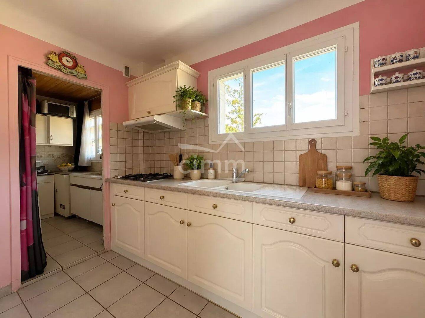 Appartement 5 pièces 77 m² · à Sisteron · 76,6 m² · 82 000 €