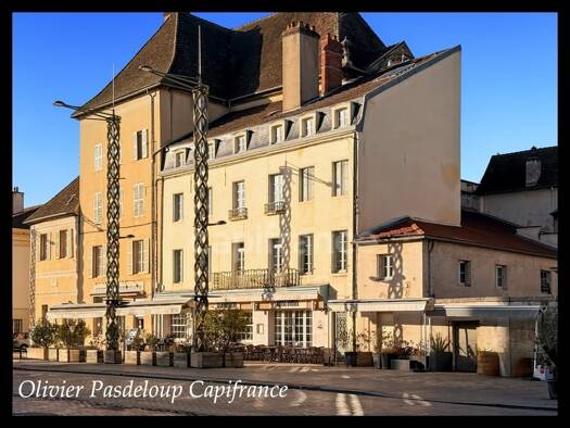 Immeuble à vendre 425 000 € 321 m² Centre Chalon-sur-Saône 71100