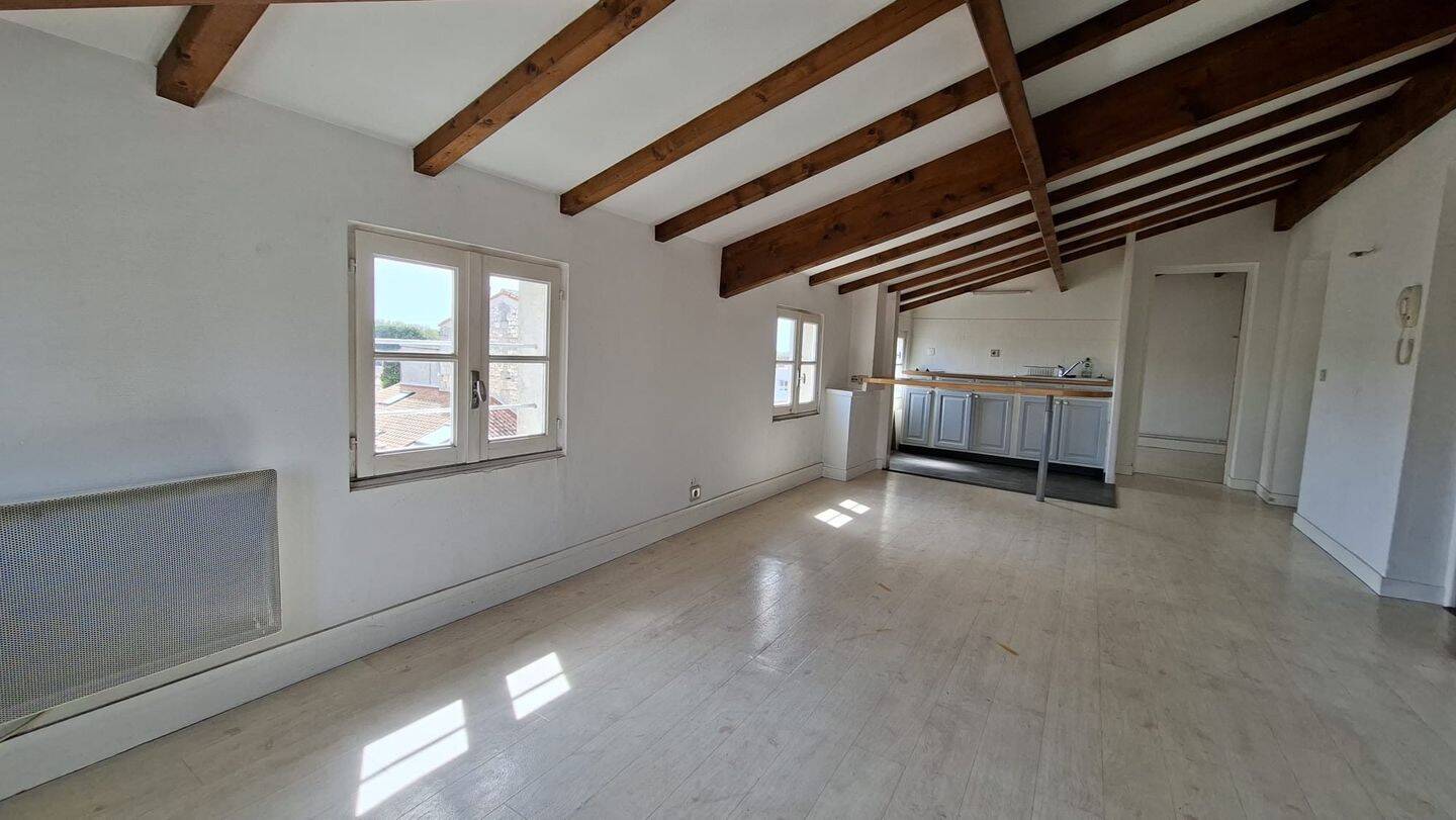 Appartement 3 pièces 37 m² · à Rochefort · 37 m² · 125 000 €