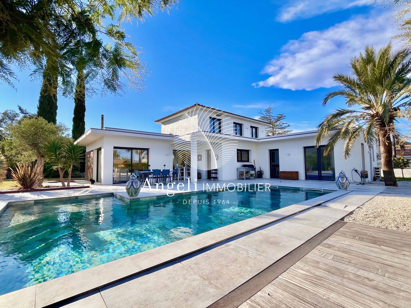 Maison 6 pièces 200 m² · à Fréjus · 200 m² · 1 650 000 €