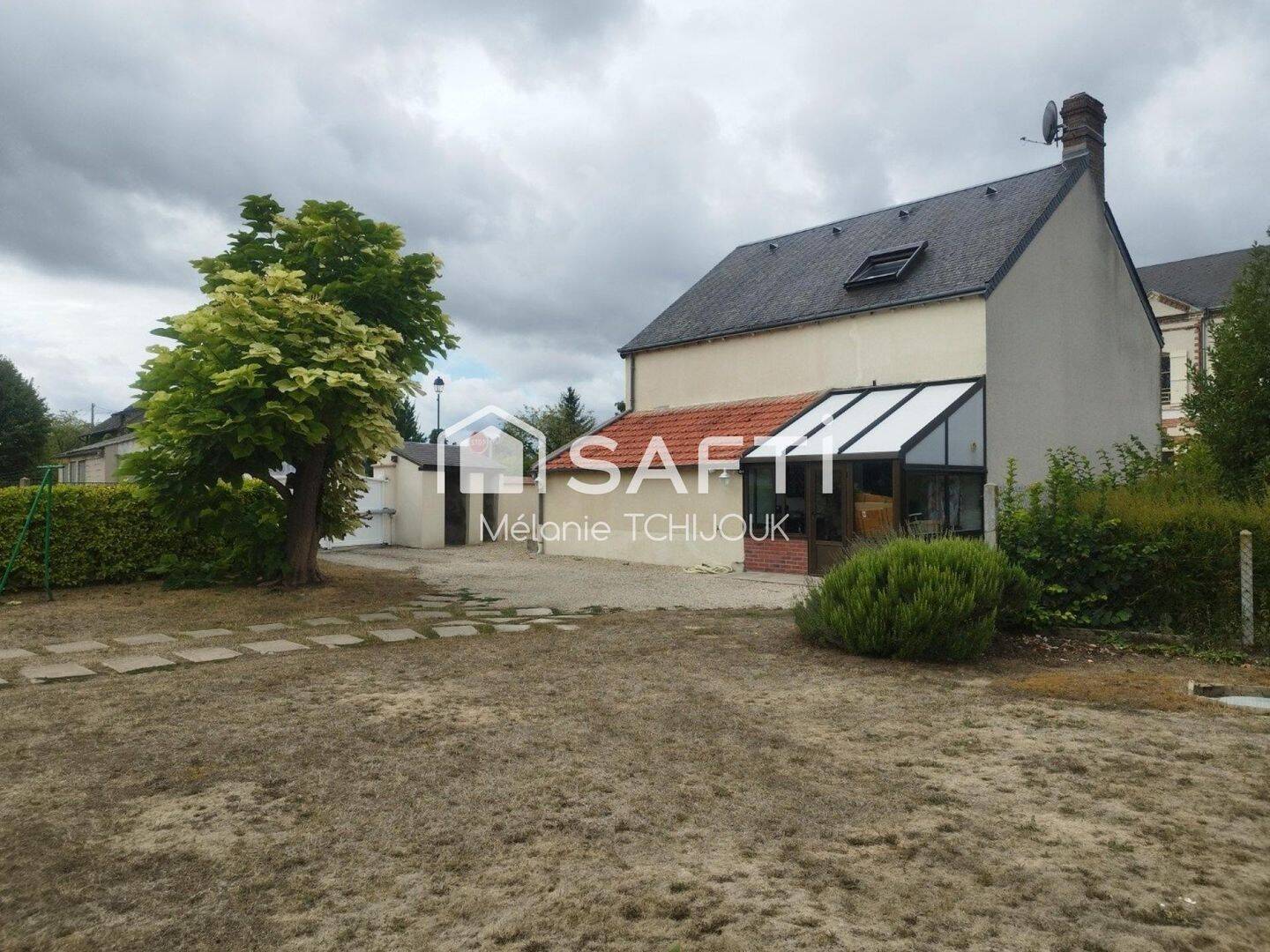 Maison 6 pièces 124 m² · à Montcresson · 124 m² · 182 000 €