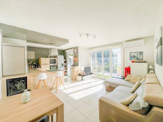 Appartement à vendre 269 000 € 4 pièces 3 chambres 76,5 m² Étage 2/3 Les Olives Marseille 13ème arrondissement 13013