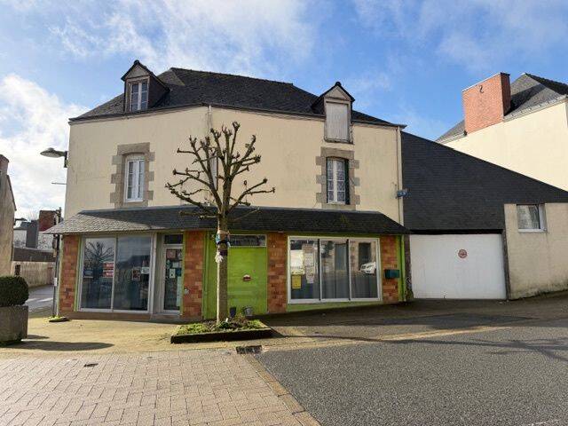 Maison 9 pièces 228 m² · à Bréhan · 228 m² · 166 400 €