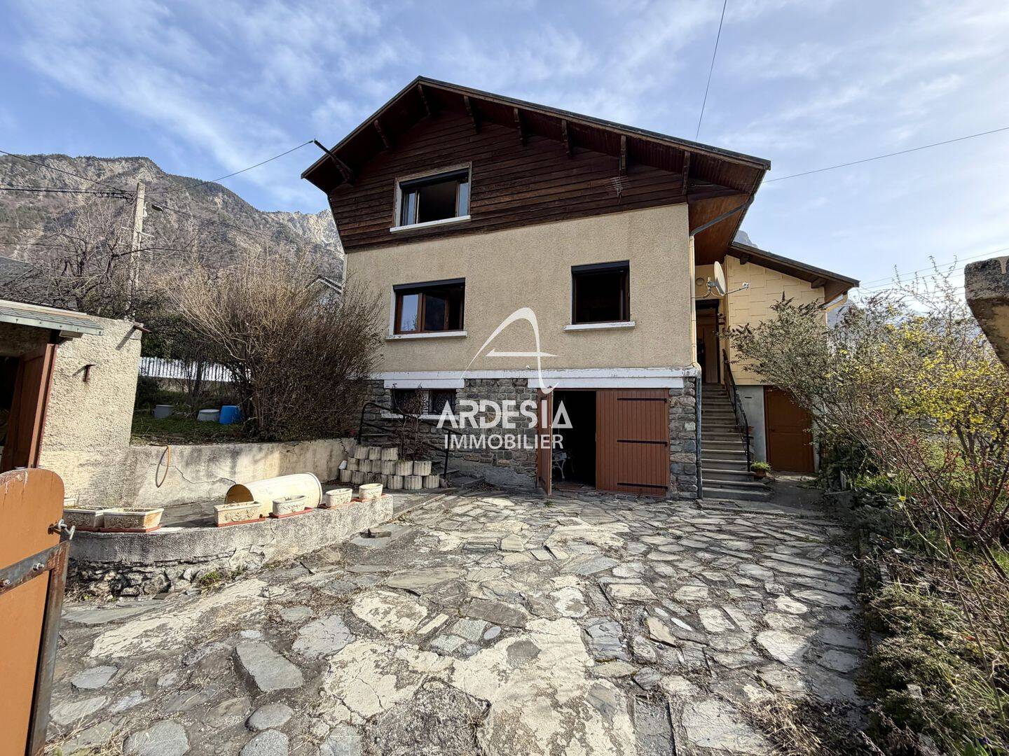 Maison 4 pièces 87 m² · à Saint-Julien-Mont-Denis · 87 m² · 199 000 €