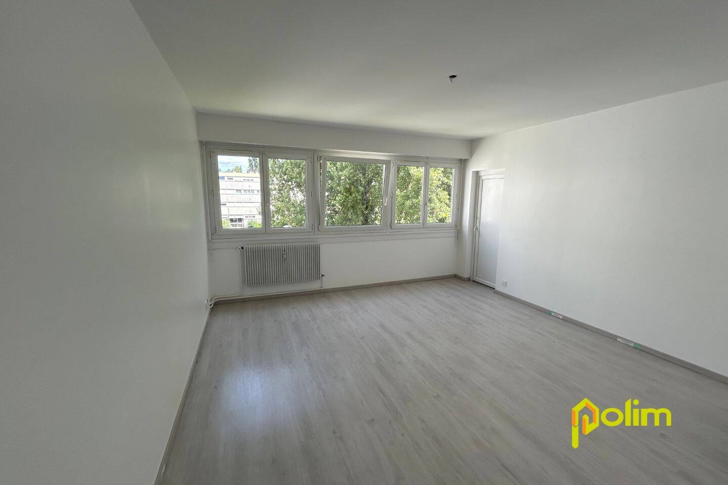 Appartement 5 pièces 98 m² · à Pont-À-Mousson · 98 m² · 900 €