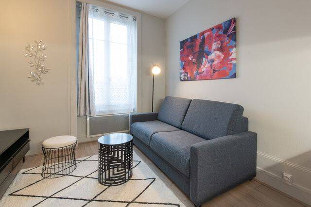 Appartement 1 pièce 18 m² · à Lyon 8ème Arrondissement · 17,6 m² · 646 €