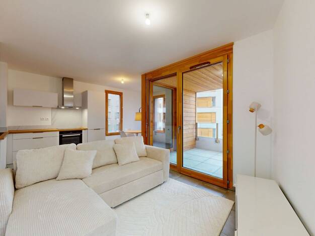 Appartement à louer 1 690 € 3 pièces 2 chambres 58 m² Étage 4/6 Centre Annemasse 74100