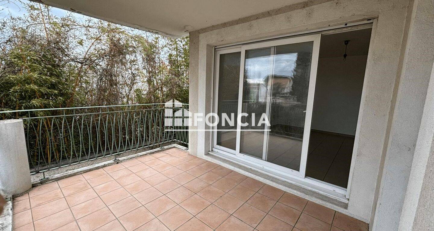 Appartement 3 pièces 55 m² · à Montélimar · 54,9 m² · 771 €