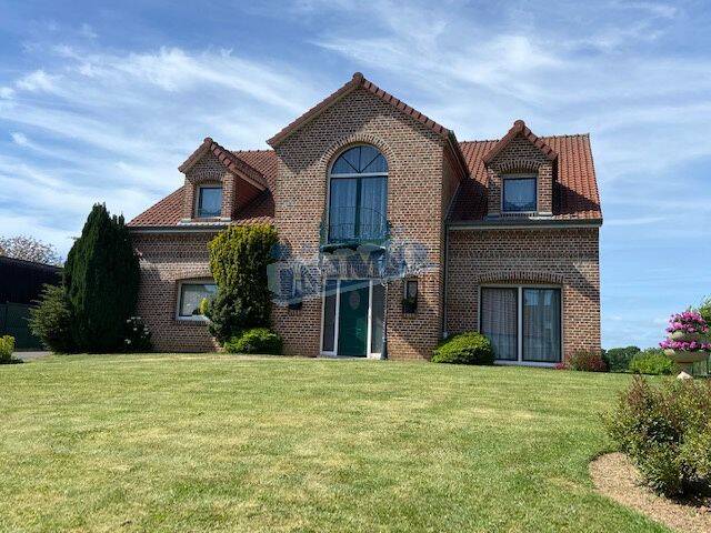 Maison 9 pièces 361 m² · à Warlus · 361 m² · 538 000 €
