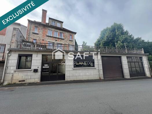 Immeuble à vendre 260 000 € 208 m² Giat 63620